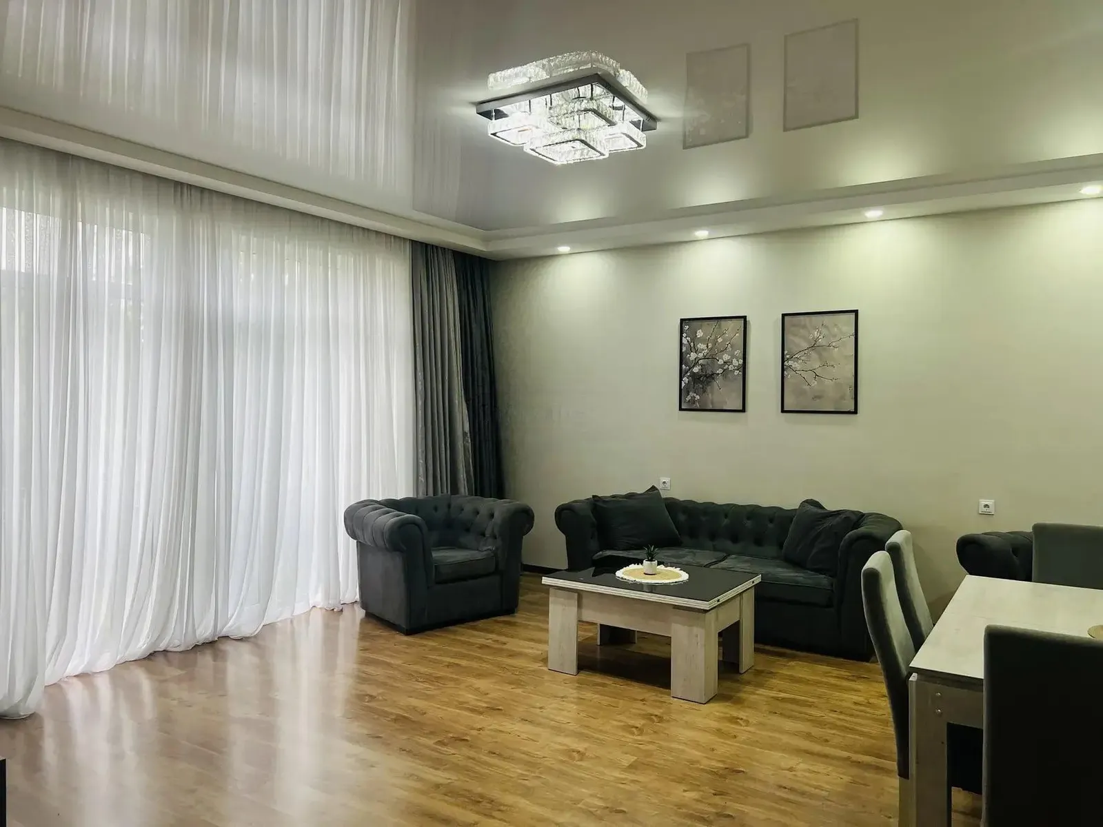 Дом, 6-комн., 230 м²
