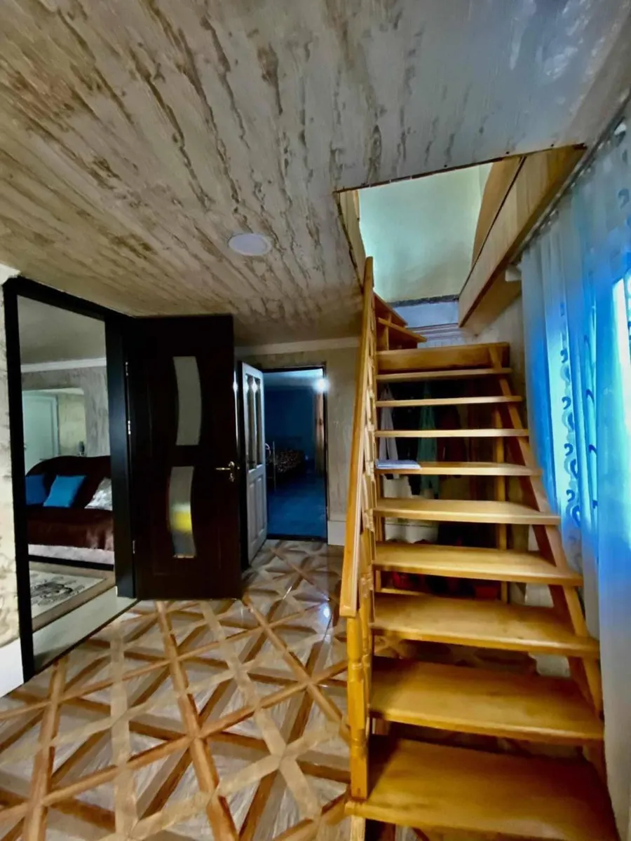House, 5-room, 150 m²