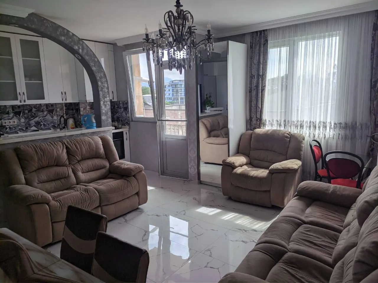 Квартира, 4-комн., 90 м²