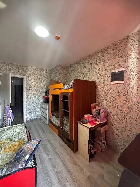 Квартира, 3-комн., 67 м², Dirsi