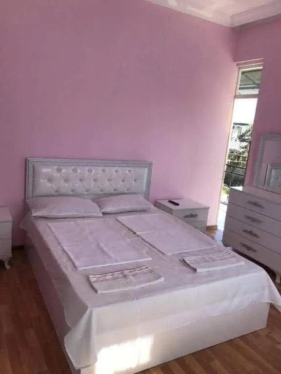 Квартира, 2-комн., 282 м²