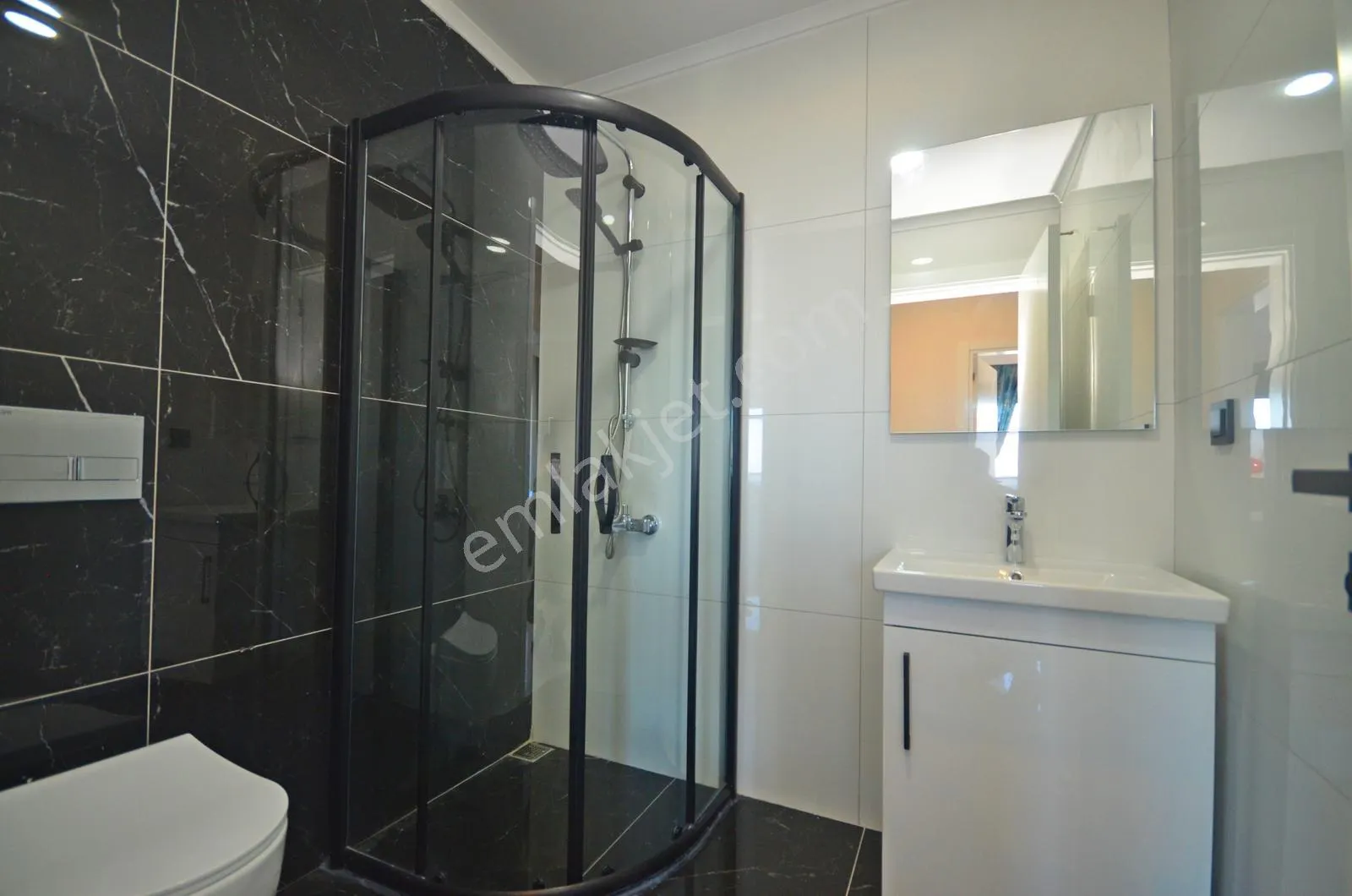 Apartment, 4-room, 145 m²