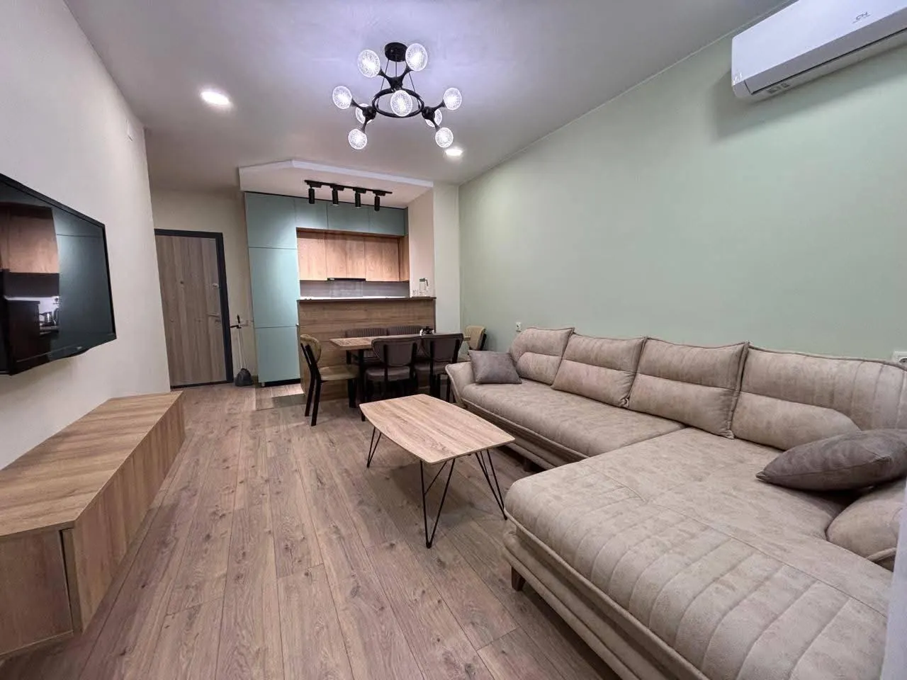 ბინა, 2-ოთახიანი, 68 მ², Green House