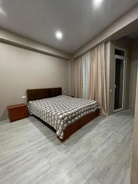 Квартира, 3-комн., 108 м²