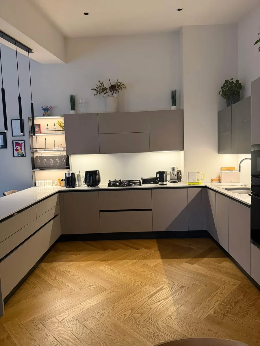 Apartment, 3-room, 113.5 m², House Uni