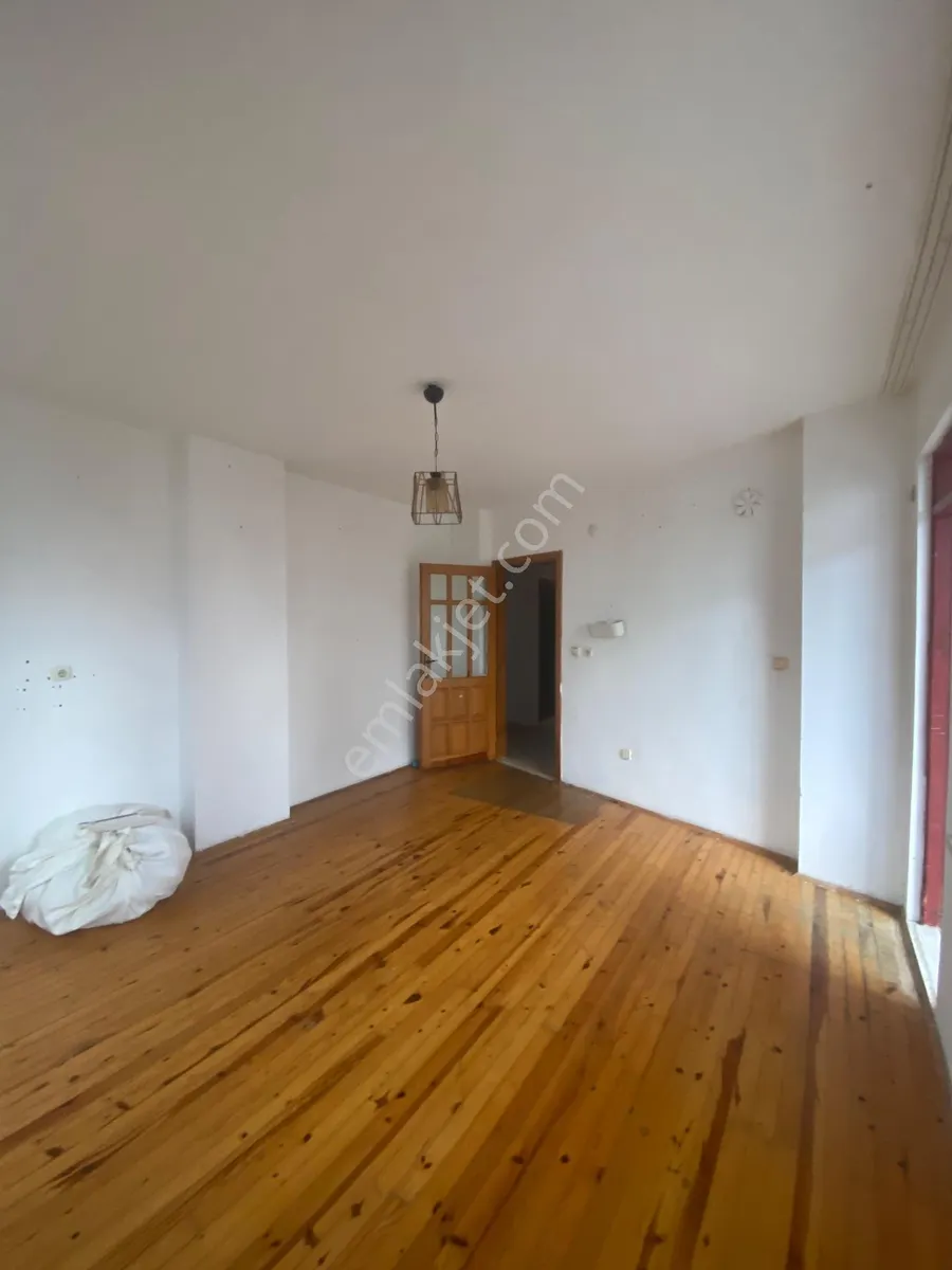 Квартира, 3-комн., 95 м²