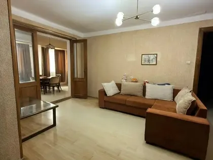 Квартира, 3-комн., 90 м²