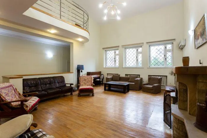 Дом, 5-комн., 270 м²