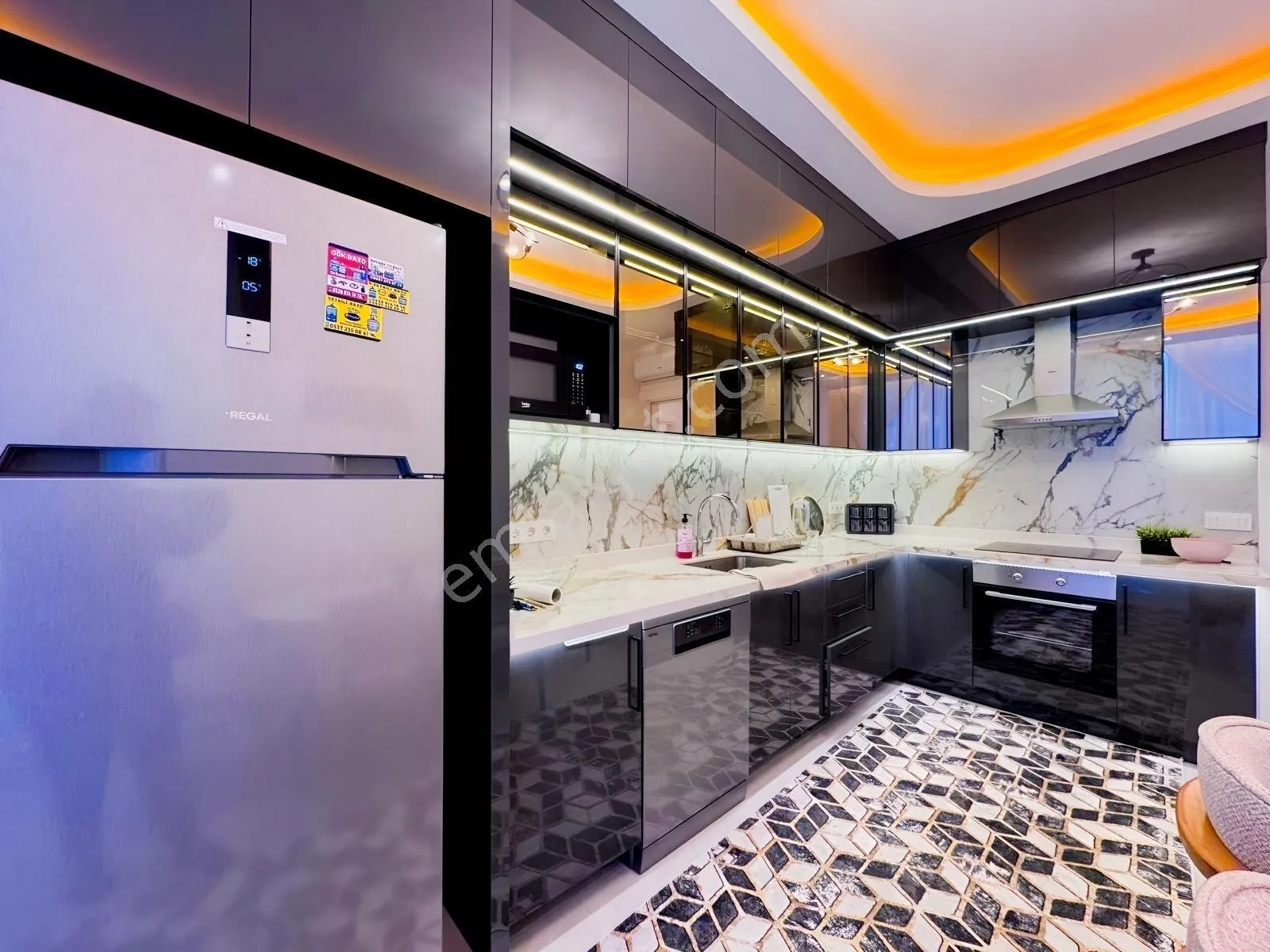 Apartment, 4-room, 220 m²