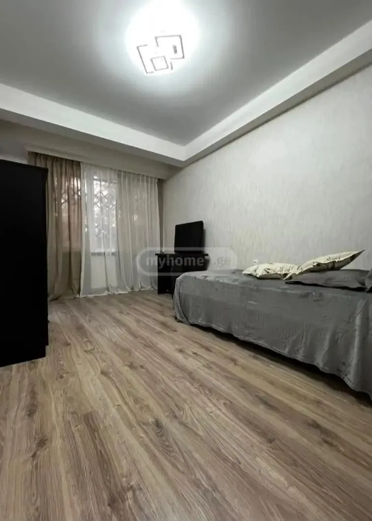 Квартира, 3-комн., 75 м²