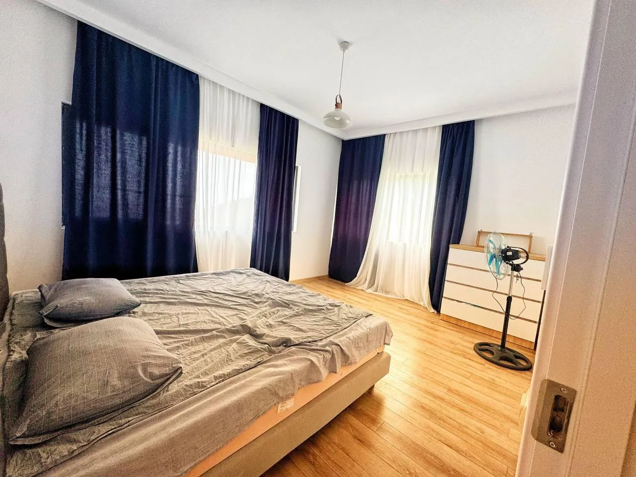 Дом, 5-комн., 300 м²