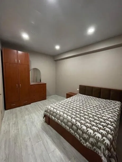 Квартира, 3-комн., 108 м²