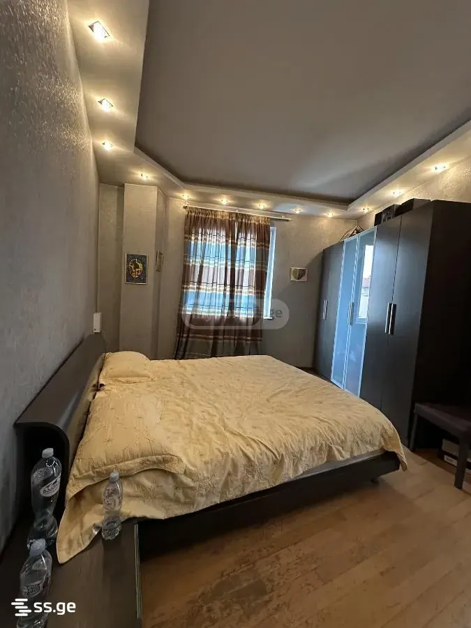 Квартира, 5-комн., 270 м²