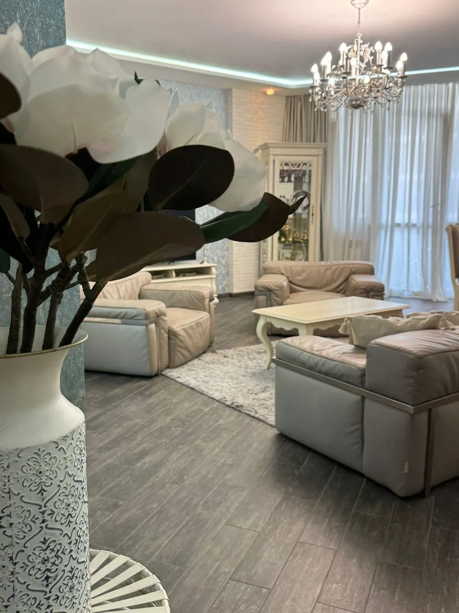 Apartment, 4-room, 160 m², Zurab Gorgiladze St, 98