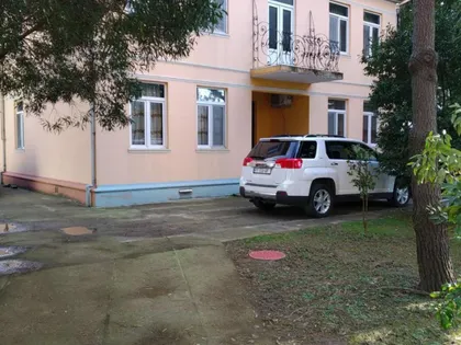 House, 5-room, 290 m²