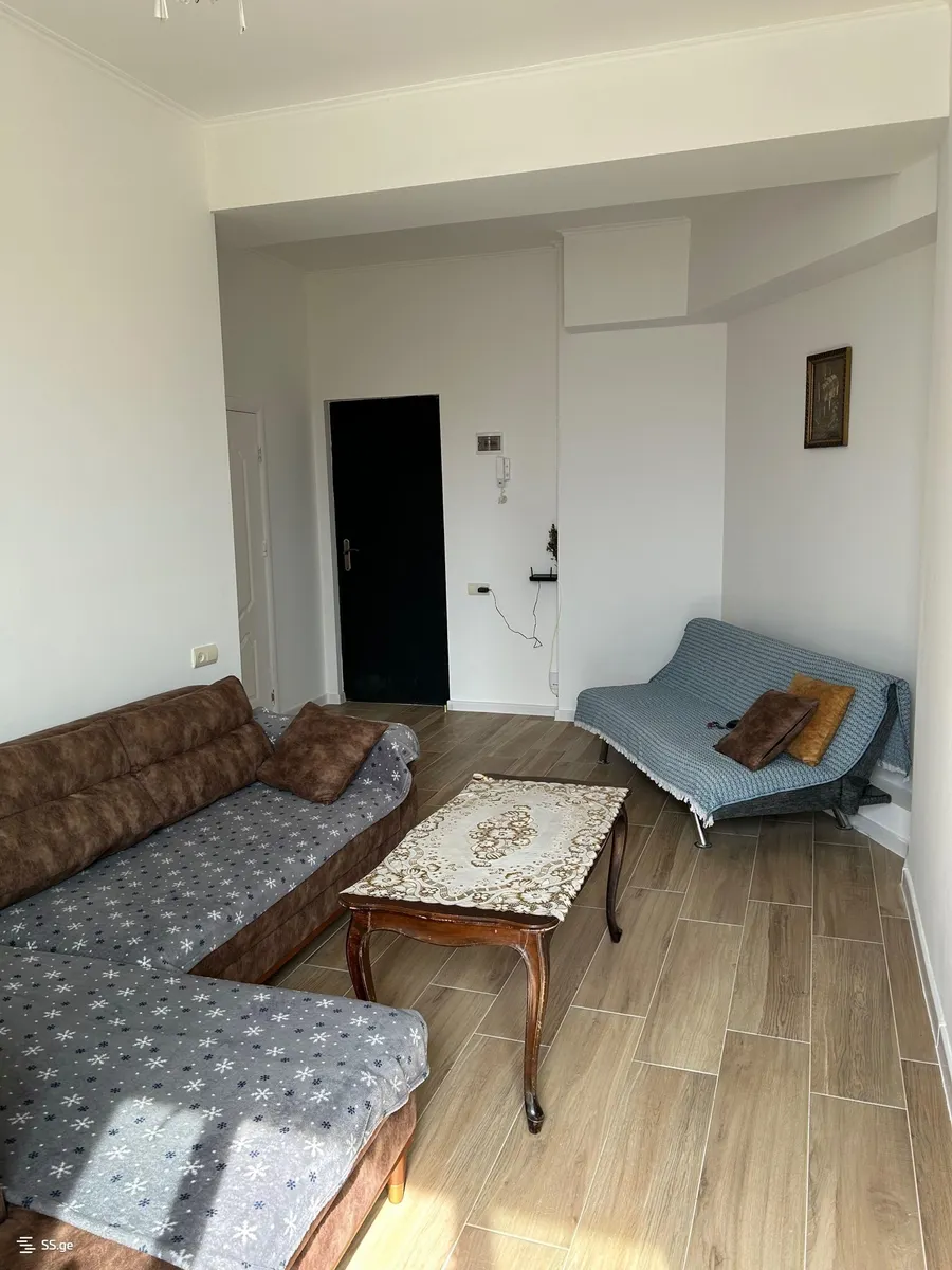 Квартира, 2-комн., 65 м², Aleksi Gobronidze St, 11