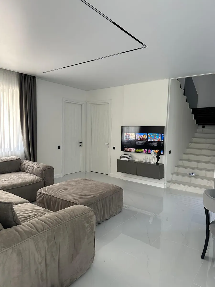 Дом, 4-комн., 220 м²