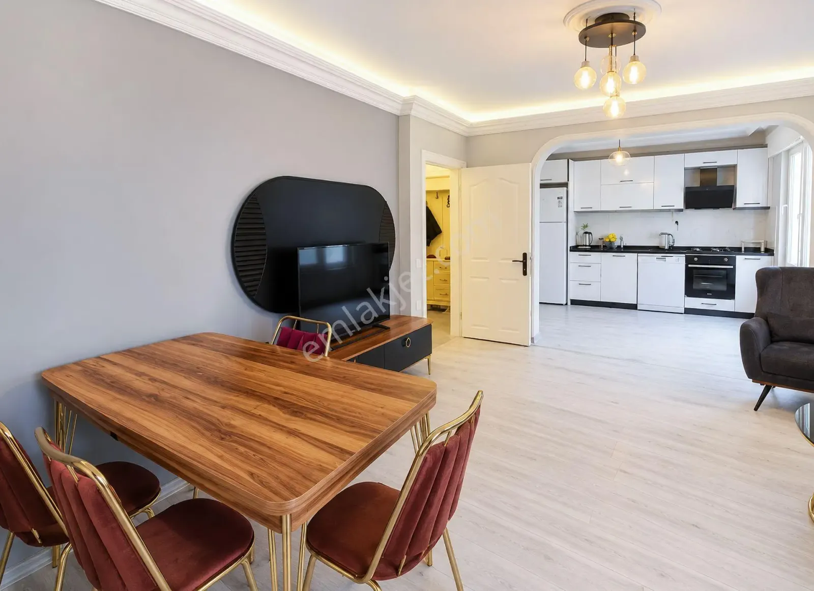 Apartment, 3-room, 120 m²