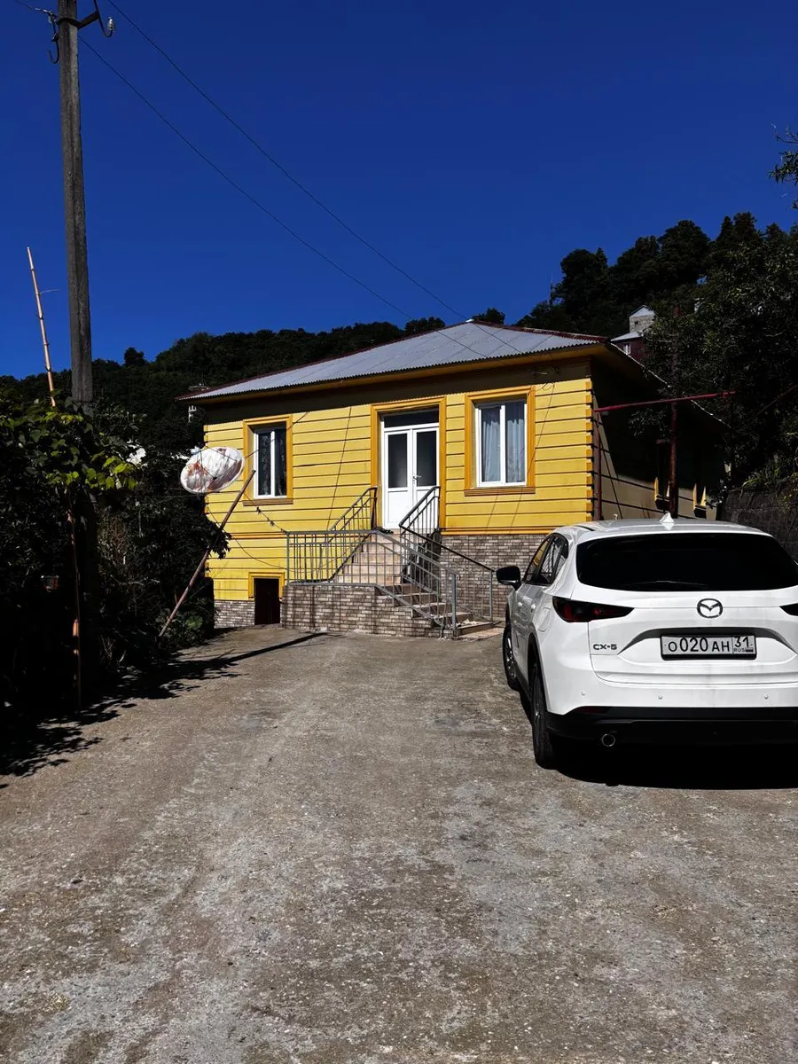 House, 3-room, 177 m²