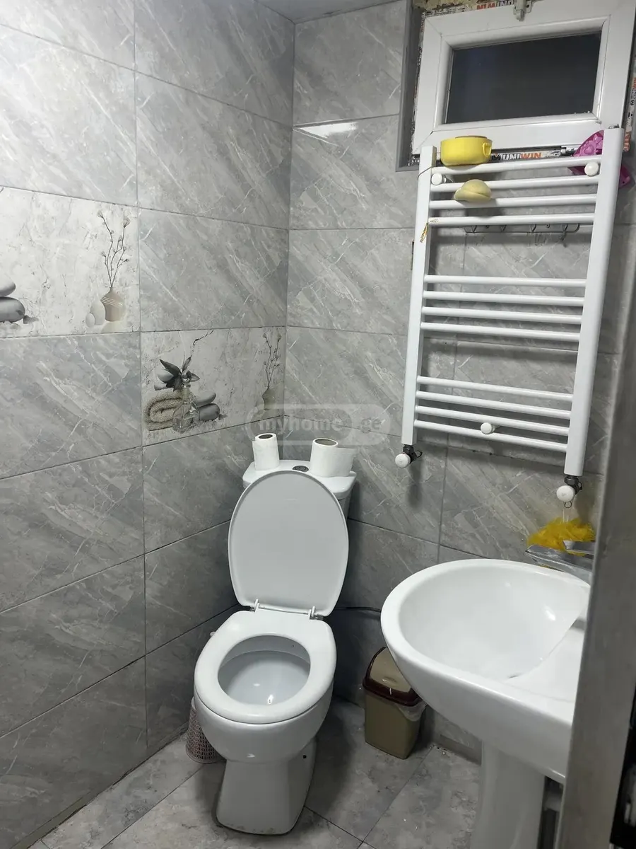 House, 4-room, 80 m²