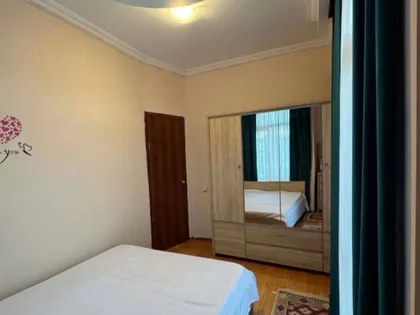 Квартира, 3-комн., 77 м²