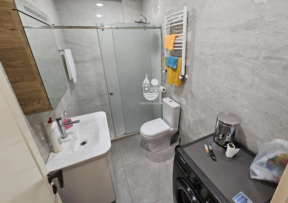 Квартира, 2-комн., 65 м²