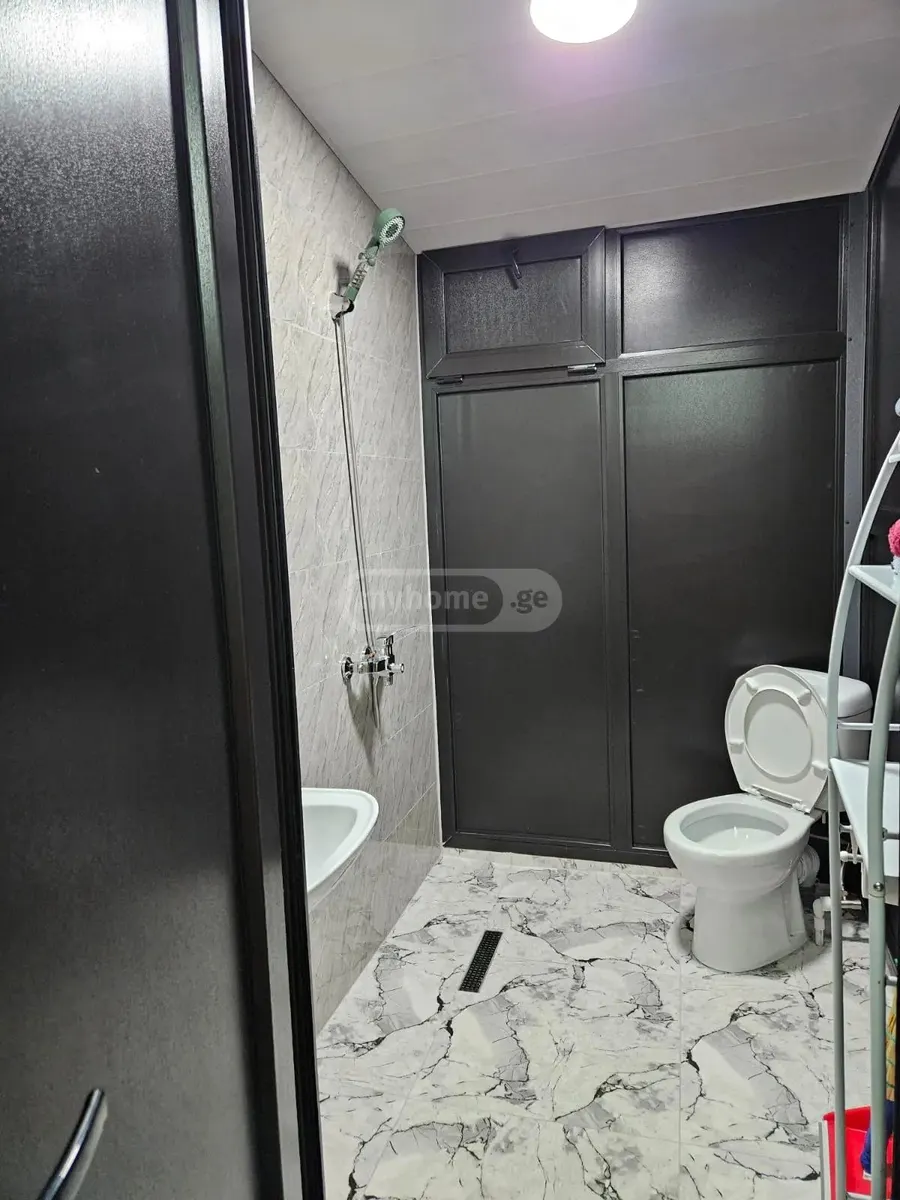 House, 2-room, 40 m²