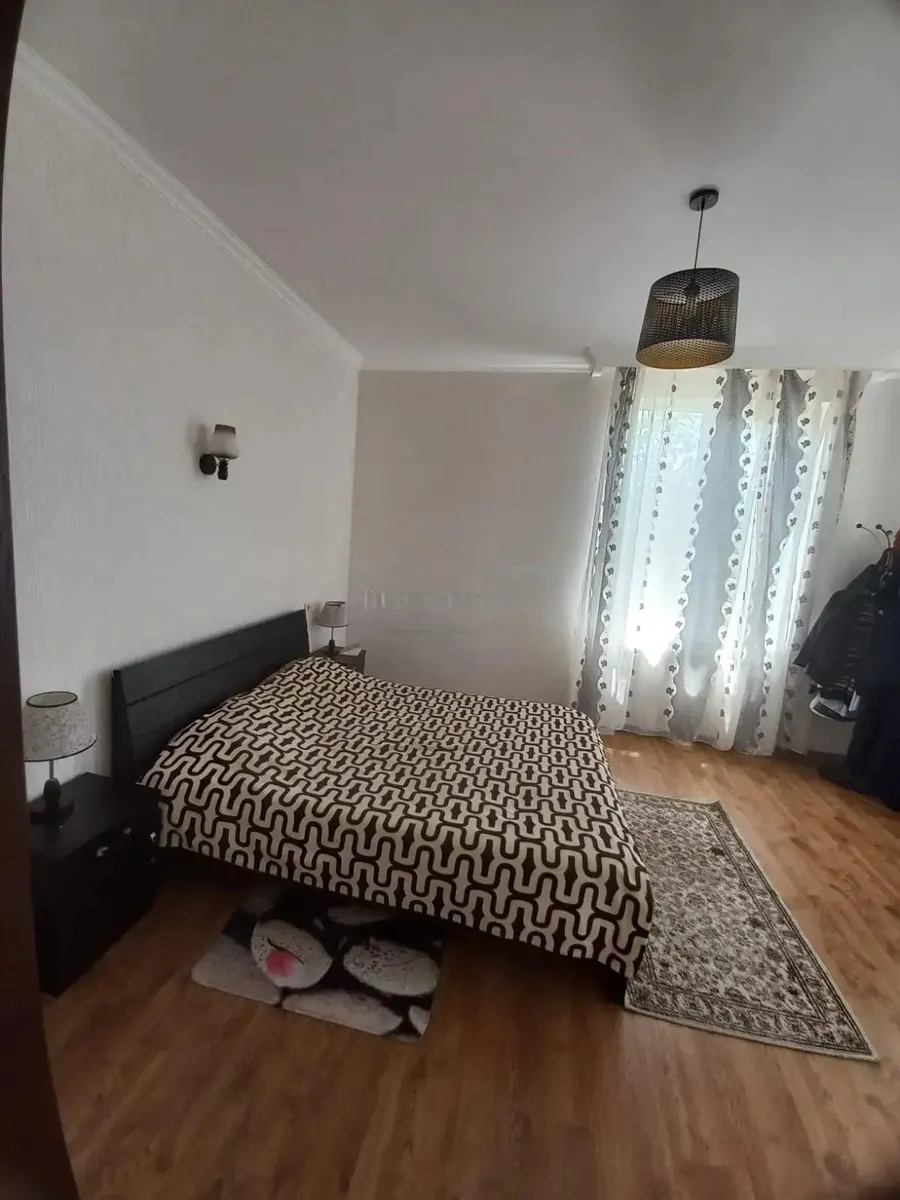 House, 8-room, 420 m²