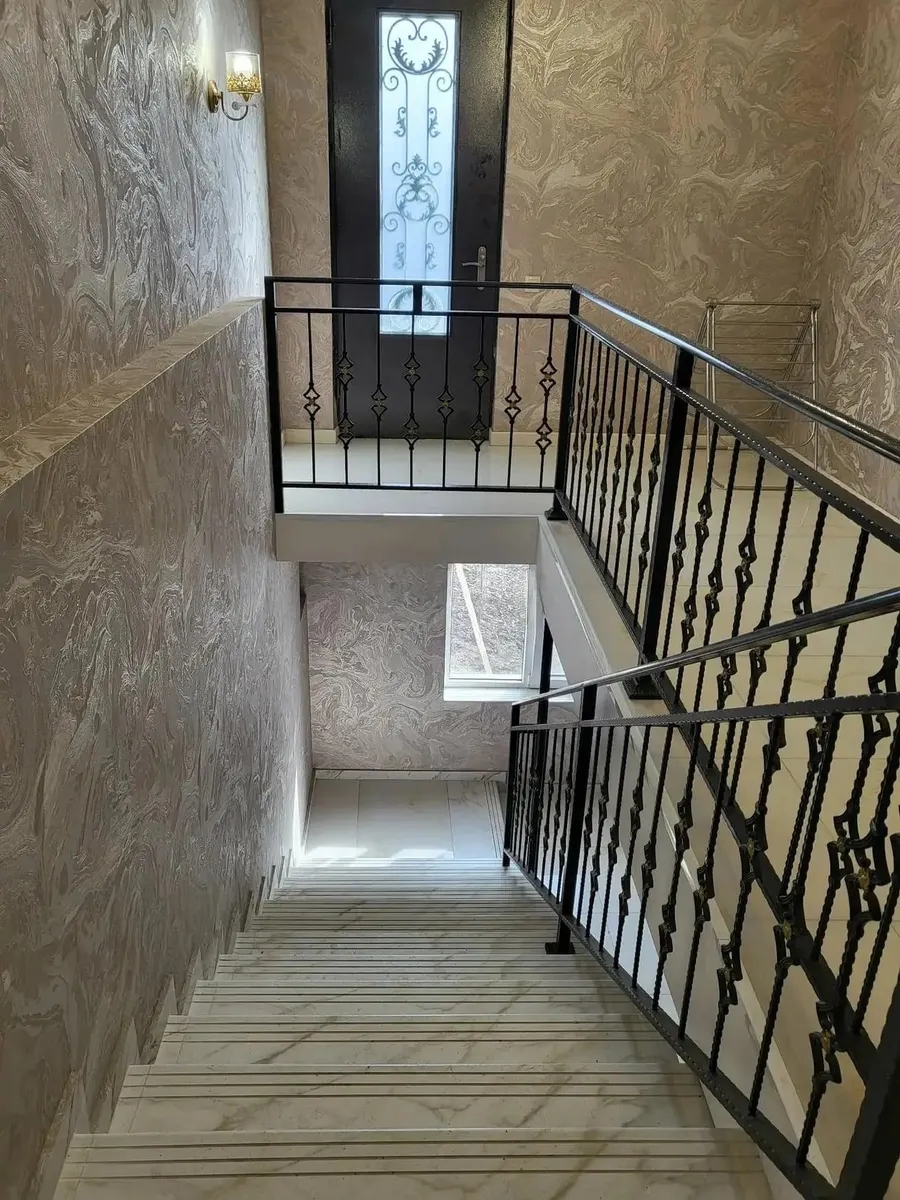 Дом, 4-комн., 1335 м²