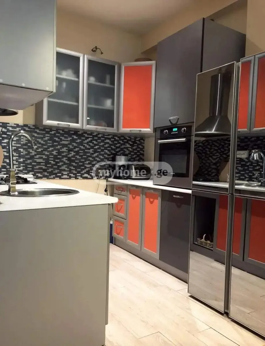Квартира, 4-комн., 109 м²