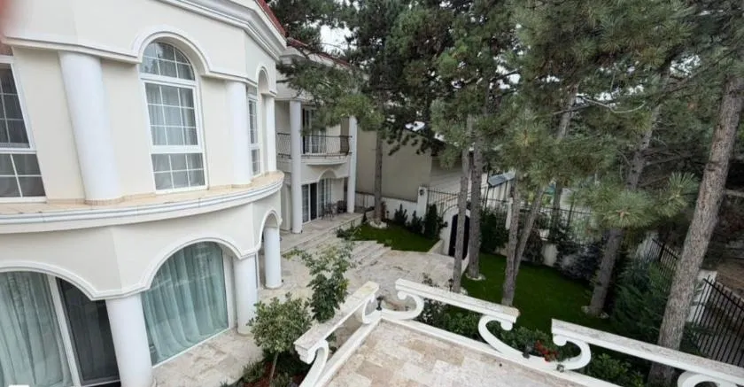 Дом, 5-комн., 639 м²