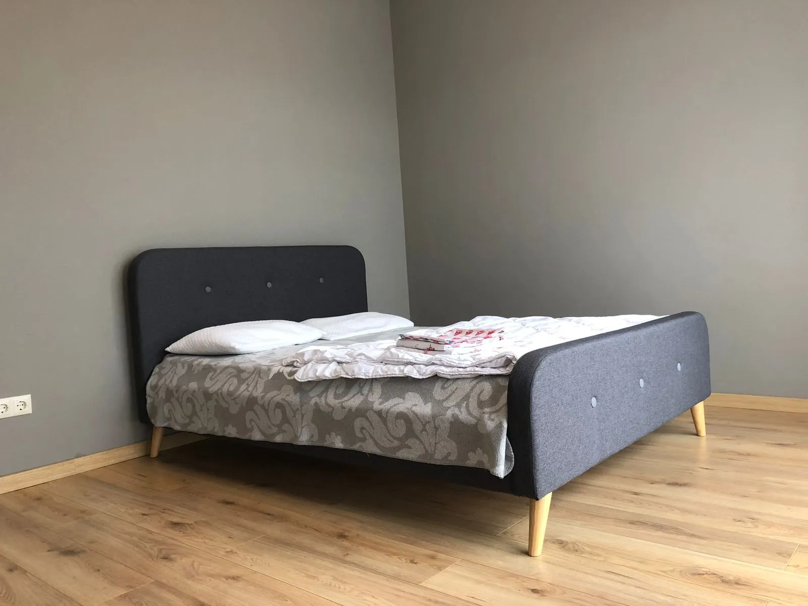 Дом, 5-комн., 270 м²
