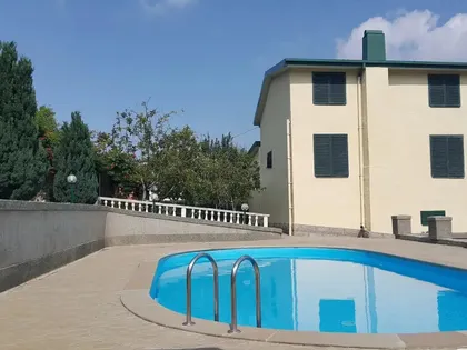 Дом, 7-комн., 350 м²