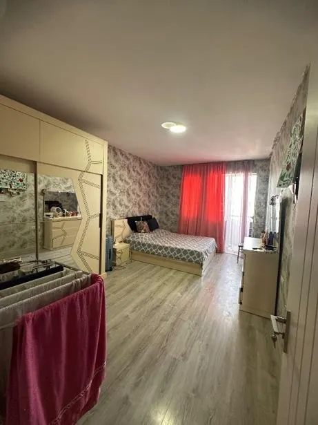 Квартира, 3-комн., 67 м², Dirsi