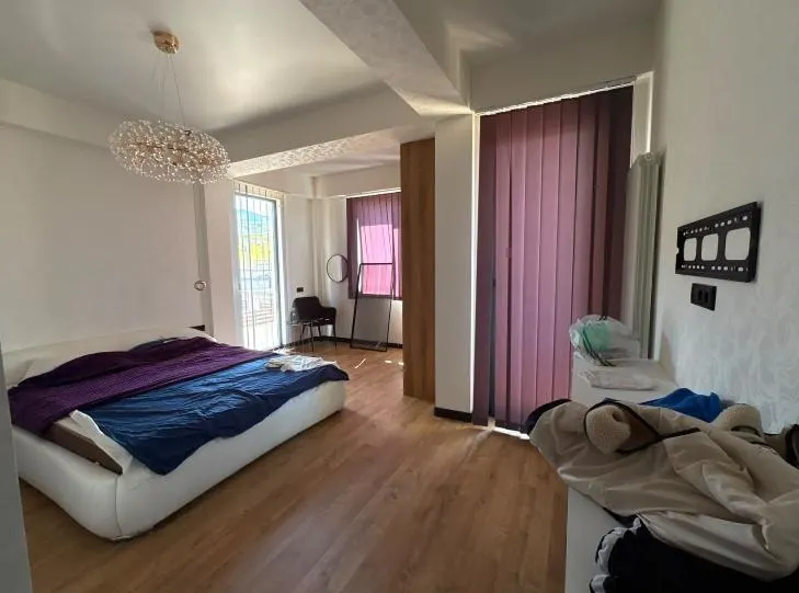Дом, 6-комн., 180 м²