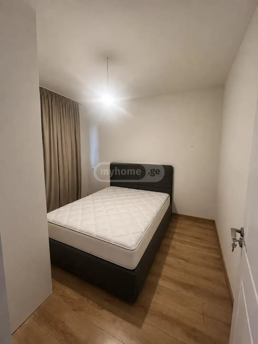 House, 4-room, 80 m²