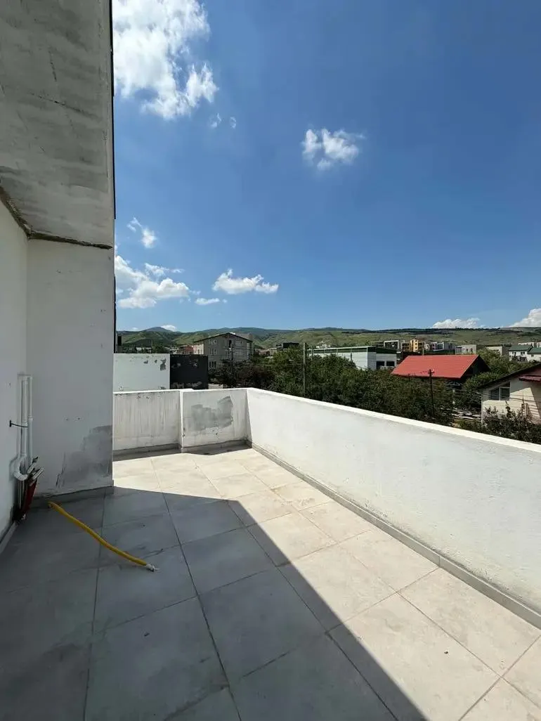 Дом, 5-комн., 370 м²