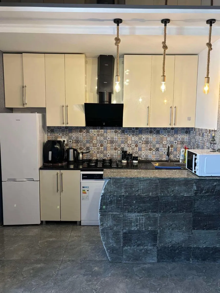 Квартира, 3-комн., 60 м², Mikhail Lermontov St, 141