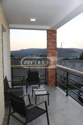 Дом, 5-комн., 300 м²