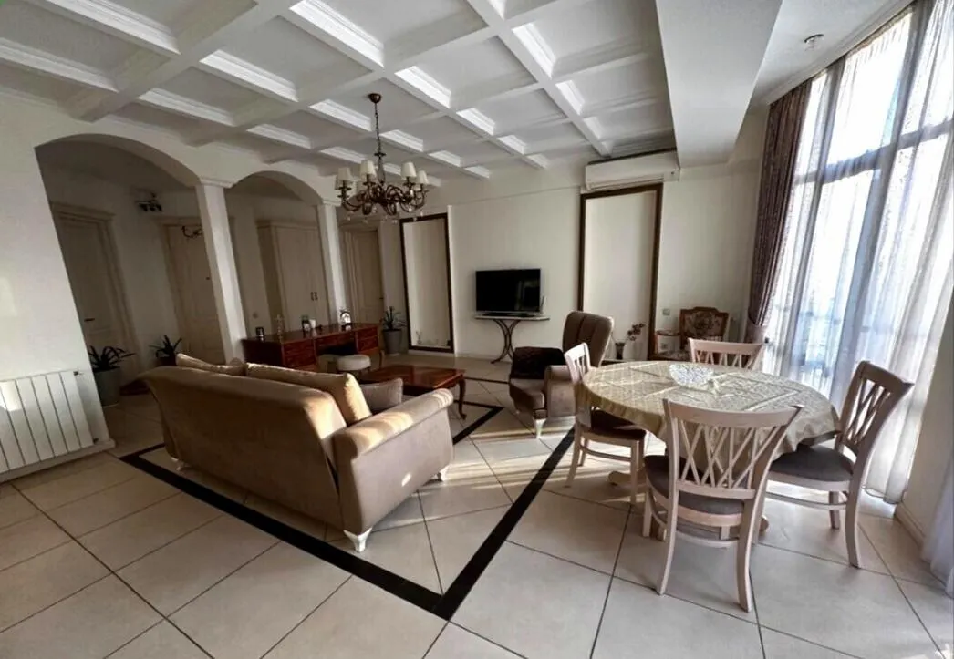 Квартира, 2-комн., 78 м²