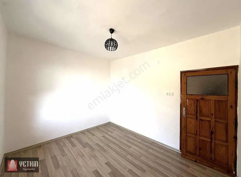 Квартира, 3-комн., 120 м²