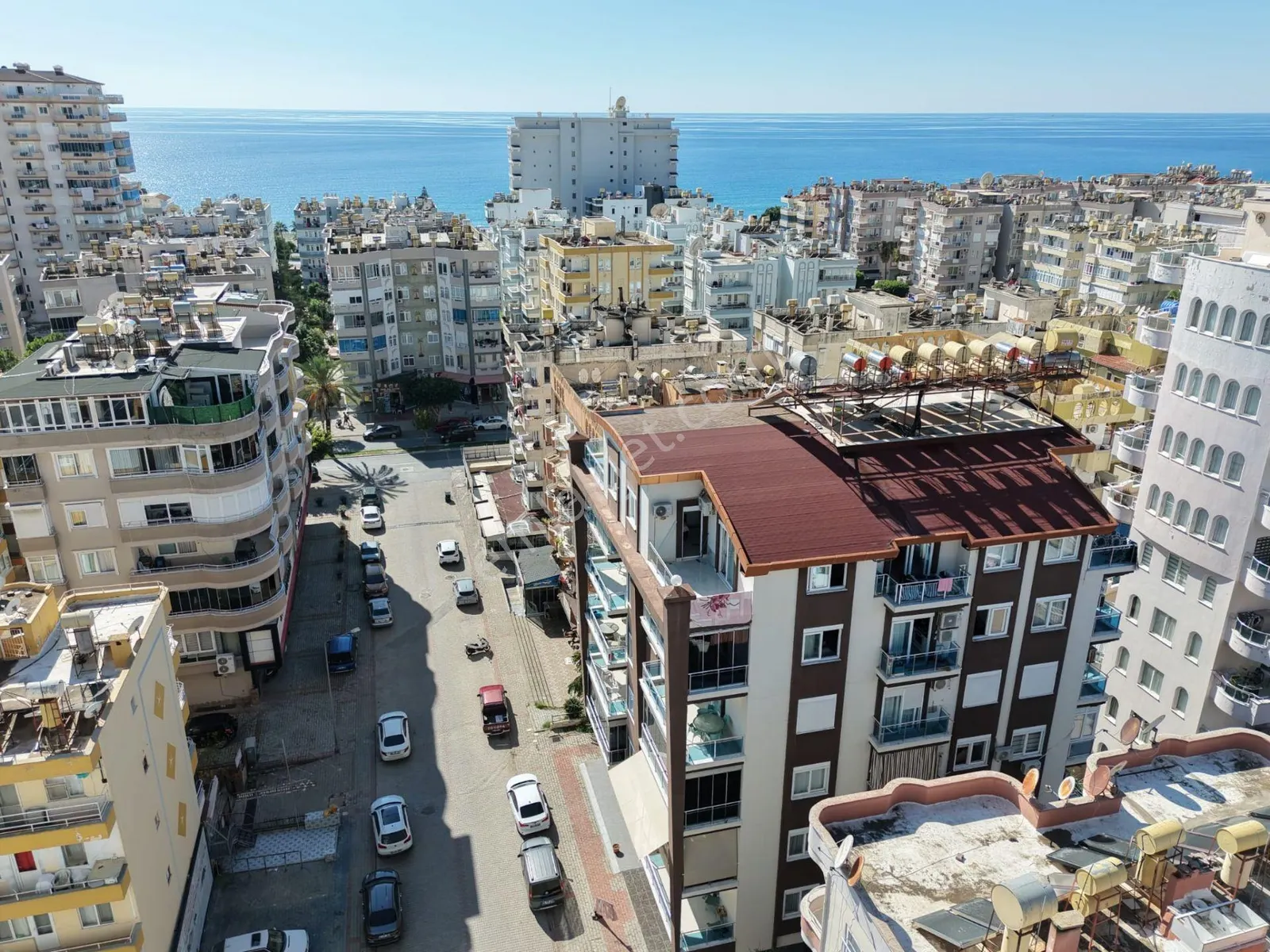 Apartment, 8-room, 290 m²