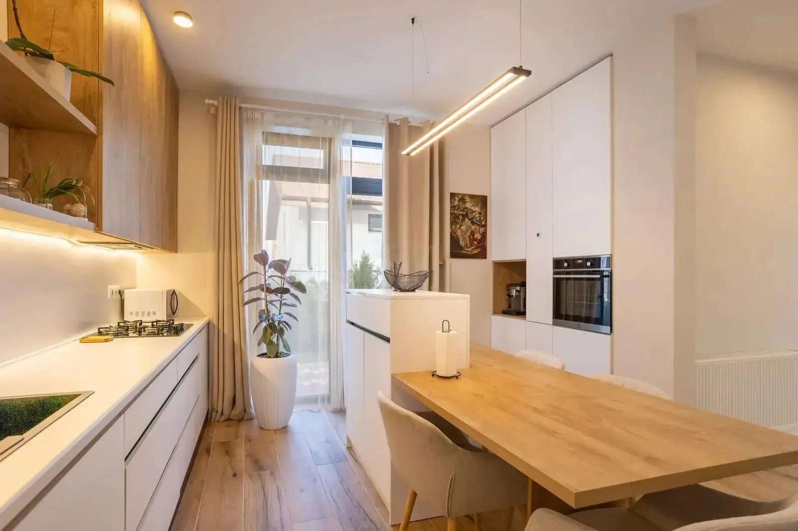 Дом, 7-комн., 278 м²