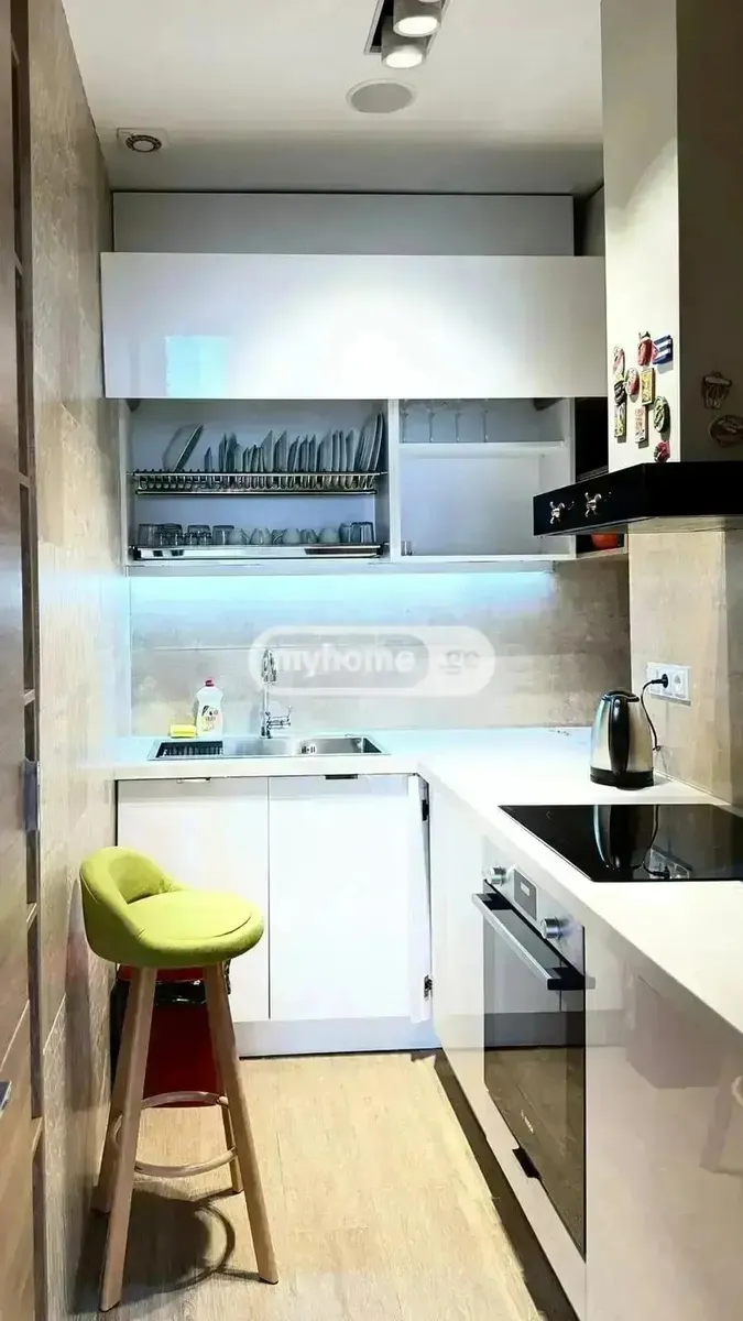 Квартира, 3-комн., 115 м²