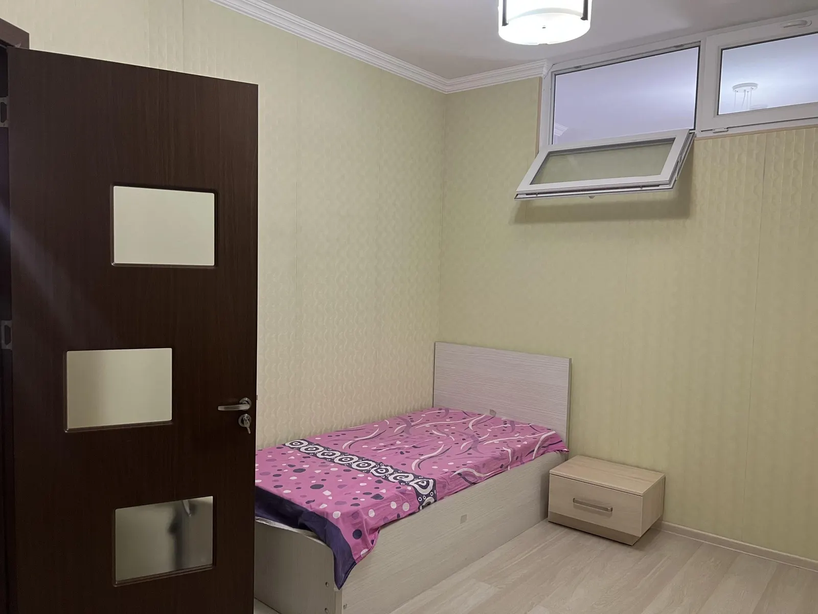 Квартира, 3-комн., 70 м²