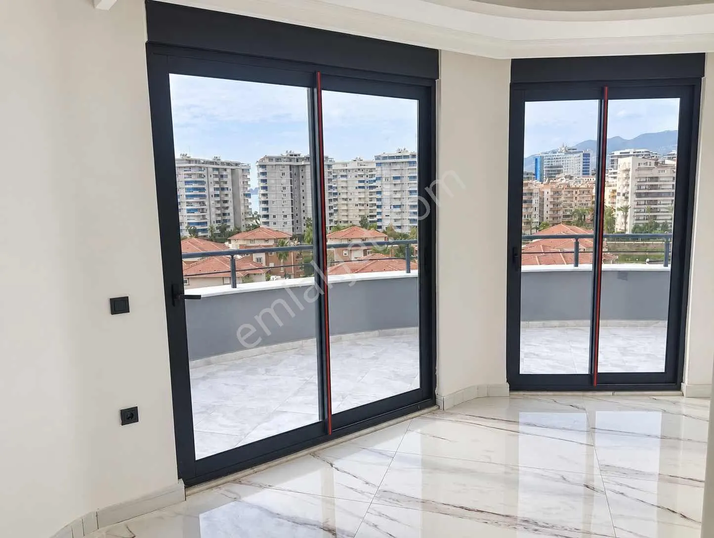 Apartment, 3-room, 130 m²