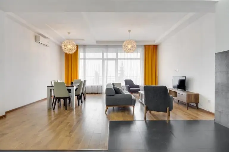Квартира, 4-комн., 170 м²