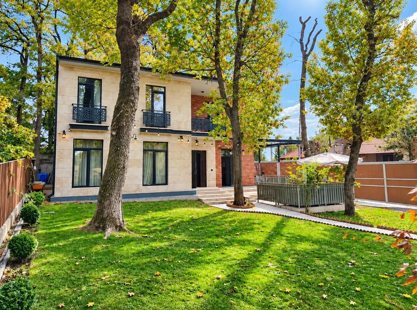 Дом, 5-комн., 140 м²