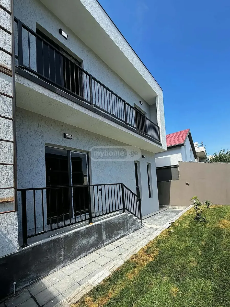 Дом, 7-комн., 220 м²