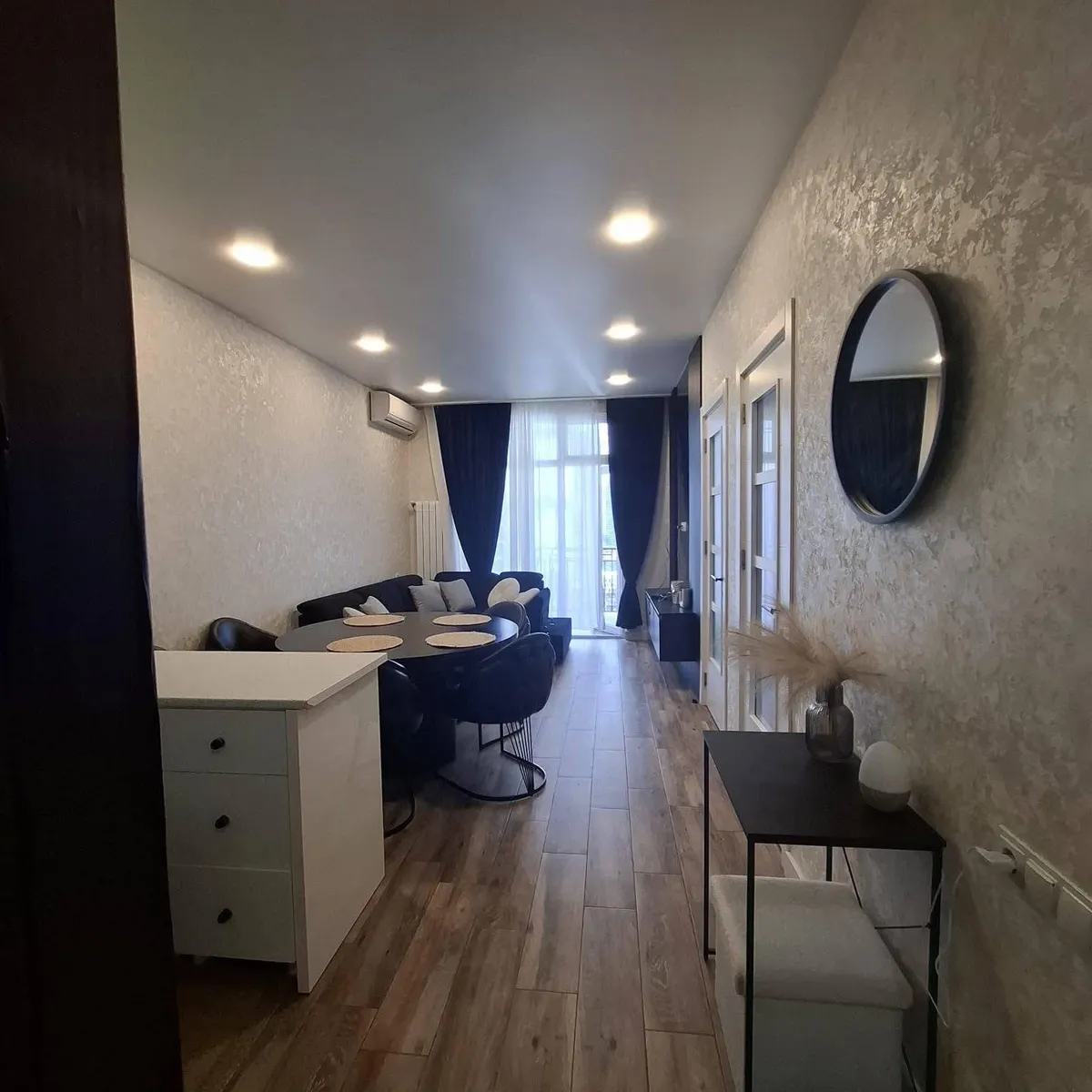 Квартира, 3-комн., 60 м², Middle House